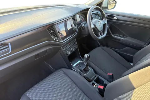 RK19VHW Volkswagen T-Roc 1.6 TDI S Euro 6 (s/s) 5dr Thumbnail #10