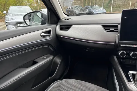 YM72BNL Renault Arkana 1.6 E-TECH S Edition Auto 2WD Euro 6 (s/s) 5dr Thumbnail #16