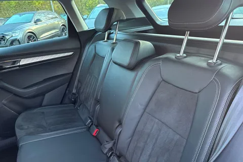 CX72OXV Škoda Karoq 2.0 TDI SE L DSG Euro 6 (s/s) 5dr Thumbnail #15