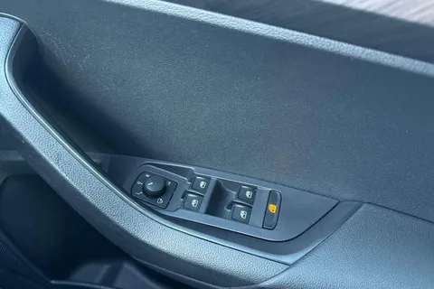 CX72OXV Škoda Karoq 2.0 TDI SE L DSG Euro 6 (s/s) 5dr Thumbnail #19