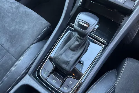 CX72OXV Škoda Karoq 2.0 TDI SE L DSG Euro 6 (s/s) 5dr Thumbnail #21