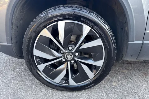 CX72OXV Škoda Karoq 2.0 TDI SE L DSG Euro 6 (s/s) 5dr Thumbnail #24