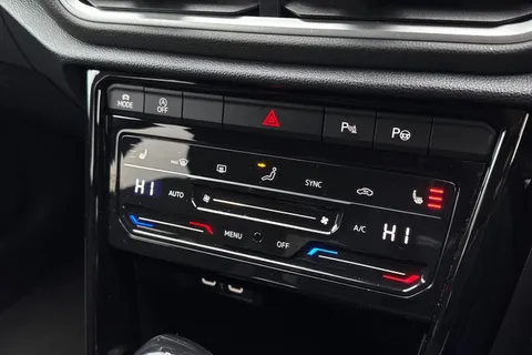 DE24OVG Volkswagen T-Roc 1.5 TSI R-Line 5dr DSG Thumbnail #19