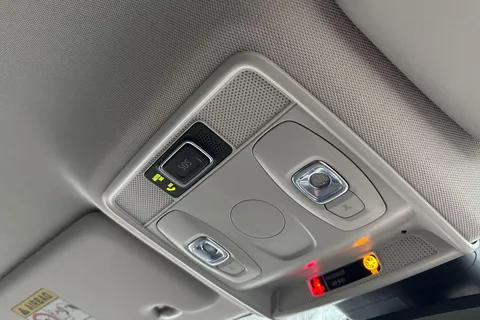 YM72BNL Renault Arkana 1.6 E-TECH S Edition Auto 2WD Euro 6 (s/s) 5dr Thumbnail #33