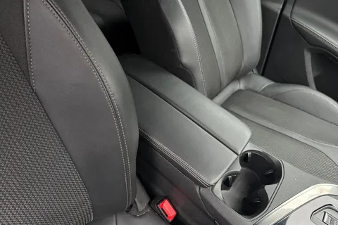 LO72CUU PEUGEOT 5008 1.5 BlueHDi GT EAT Euro 6 (s/s) 5dr Thumbnail #46