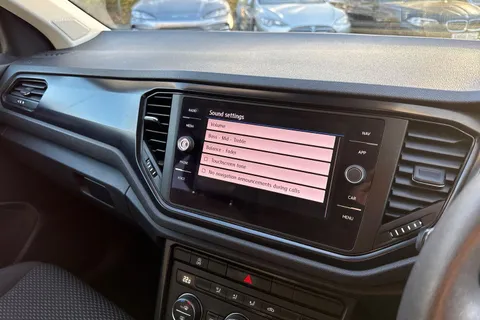 RK19VHW Volkswagen T-Roc 1.6 TDI S Euro 6 (s/s) 5dr Thumbnail #34