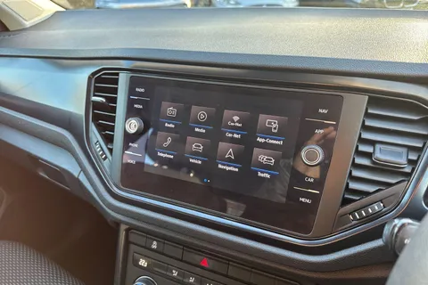 RK19VHW Volkswagen T-Roc 1.6 TDI S Euro 6 (s/s) 5dr Thumbnail #35