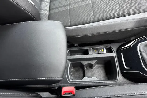 DE24OVG Volkswagen T-Roc 1.5 TSI R-Line 5dr DSG Thumbnail #37