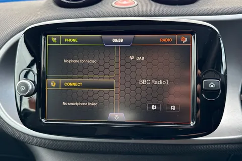 KP24YJR Smart Fortwo 17.6kWh Premium Auto 2dr (22kW Charger) Thumbnail #17