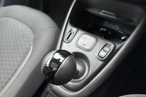 KP24YJR Smart Fortwo 17.6kWh Premium Auto 2dr (22kW Charger) Thumbnail #23