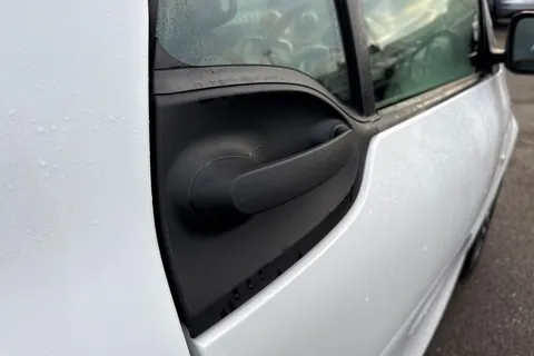 KP24YJR Smart Fortwo 17.6kWh Premium Auto 2dr (22kW Charger) Thumbnail #29