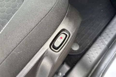 KP24YJR Smart Fortwo 17.6kWh Premium Auto 2dr (22kW Charger) Thumbnail #33