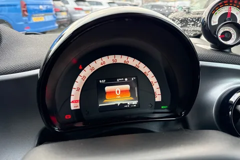 KP24YJR Smart Fortwo 17.6kWh Premium Auto 2dr (22kW Charger) Thumbnail #38