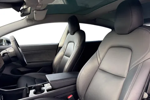 MC19ZSZ Tesla Model 3 (Dual Motor) Performance Auto 4WDE 4dr (Performance Upgrade) Thumbnail #16