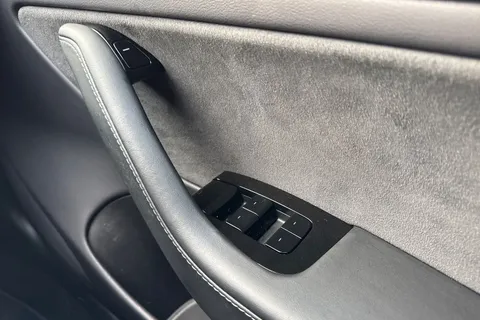 MC19ZSZ Tesla Model 3 (Dual Motor) Performance Auto 4WDE 4dr (Performance Upgrade) Thumbnail #21