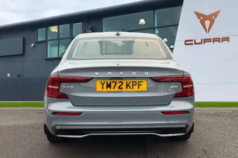YM72KPF Volvo S60 2.0 B5 MHEV Ultimate Auto Euro 6 (s/s) 4dr Thumbnail #5