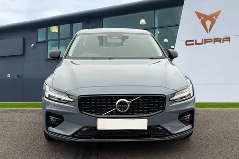 YM72KPF Volvo S60 2.0 B5 MHEV Ultimate Auto Euro 6 (s/s) 4dr Thumbnail #6