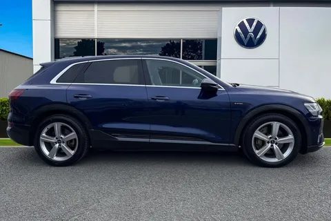 BG22APX Audi e-tron 50 Technik Auto quattro 5dr 71.2kWh (11kW Charger) Thumbnail #4