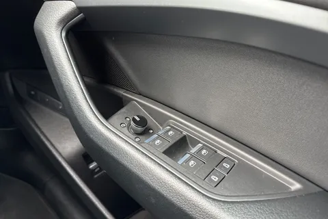 BG22APX Audi e-tron 50 Technik Auto quattro 5dr 71.2kWh (11kW Charger) Thumbnail #21