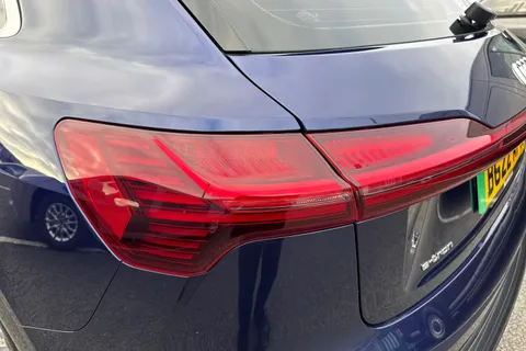 BG22APX Audi e-tron 50 Technik Auto quattro 5dr 71.2kWh (11kW Charger) Thumbnail #25