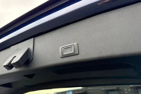 BG22APX Audi e-tron 50 Technik Auto quattro 5dr 71.2kWh (11kW Charger) Thumbnail #28