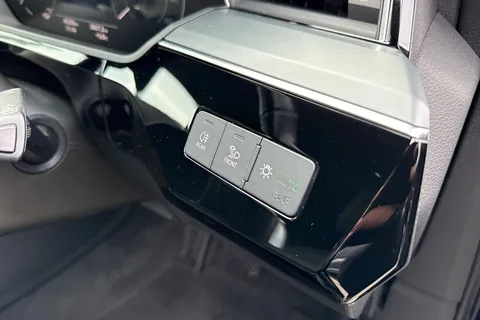 BG22APX Audi e-tron 50 Technik Auto quattro 5dr 71.2kWh (11kW Charger) Thumbnail #41