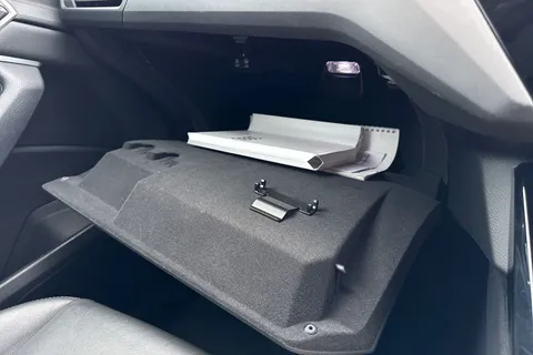 BG22APX Audi e-tron 50 Technik Auto quattro 5dr 71.2kWh (11kW Charger) Thumbnail #46