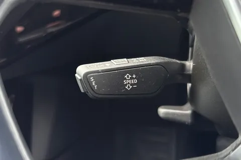 BG22APX Audi e-tron 50 Technik Auto quattro 5dr 71.2kWh (11kW Charger) Thumbnail #49