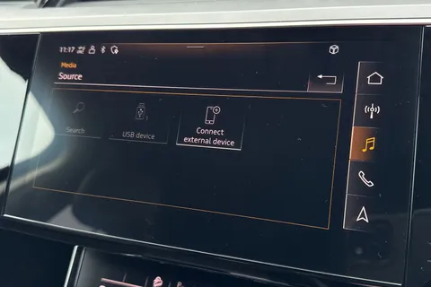 BG22APX Audi e-tron 50 Technik Auto quattro 5dr 71.2kWh (11kW Charger) Thumbnail #54