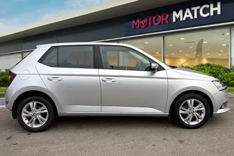 AX68VKR Škoda Fabia 1.0 TSI SE 5dr Thumbnail #4