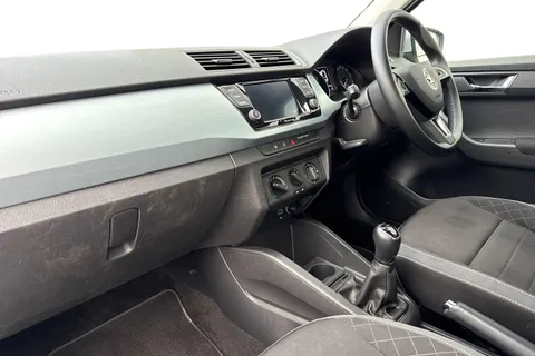 AX68VKR Škoda Fabia 1.0 TSI SE 5dr Thumbnail #15