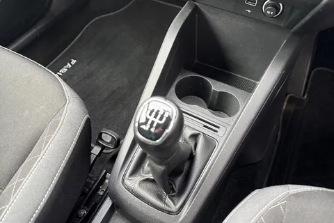 AX68VKR Škoda Fabia 1.0 TSI SE 5dr Thumbnail #23
