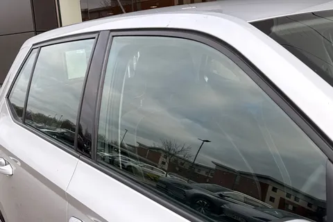 AX68VKR Škoda Fabia 1.0 TSI SE 5dr Thumbnail #25