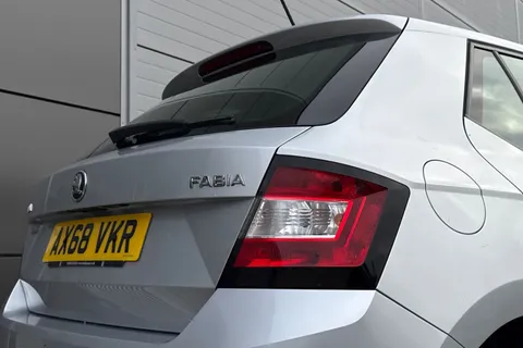 AX68VKR Škoda Fabia 1.0 TSI SE 5dr Thumbnail #30