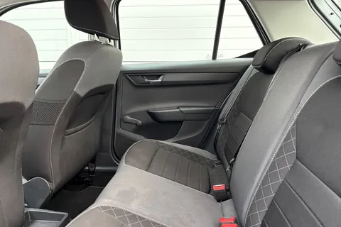 AX68VKR Škoda Fabia 1.0 TSI SE 5dr Thumbnail #38