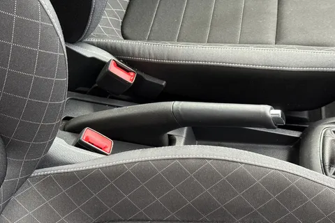 AX68VKR Škoda Fabia 1.0 TSI SE 5dr Thumbnail #42