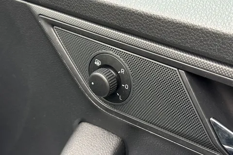 AX68VKR Škoda Fabia 1.0 TSI SE 5dr Thumbnail #45