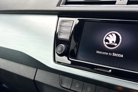 AX68VKR Škoda Fabia 1.0 TSI SE 5dr Thumbnail #48