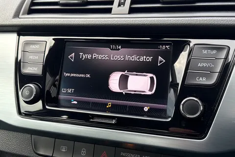 AX68VKR Škoda Fabia 1.0 TSI SE 5dr Thumbnail #54