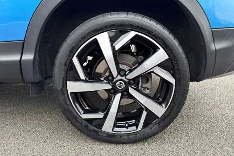 YD18ZVP Nissan Qashqai 1.2 DIG-T Tekna XTRON Euro 6 (s/s) 5dr Thumbnail #12