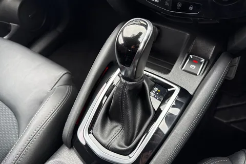 YD18ZVP Nissan Qashqai 1.2 DIG-T Tekna XTRON Euro 6 (s/s) 5dr Thumbnail #23