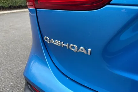 YD18ZVP Nissan Qashqai 1.2 DIG-T Tekna XTRON Euro 6 (s/s) 5dr Thumbnail #32