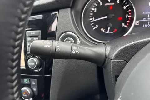 YD18ZVP Nissan Qashqai 1.2 DIG-T Tekna XTRON Euro 6 (s/s) 5dr Thumbnail #42