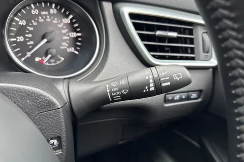 YD18ZVP Nissan Qashqai 1.2 DIG-T Tekna XTRON Euro 6 (s/s) 5dr Thumbnail #43