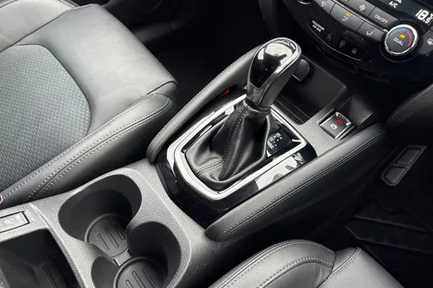 YD18ZVP Nissan Qashqai 1.2 DIG-T Tekna XTRON Euro 6 (s/s) 5dr Thumbnail #56