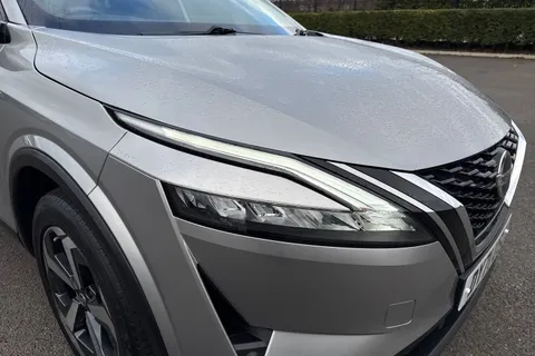 DY71USJ Nissan Qashqai 1.3 DIG-T MHEV N-Connecta Euro 6 (s/s) 5dr Thumbnail #9