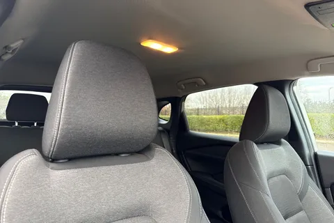 DY71USJ Nissan Qashqai 1.3 DIG-T MHEV N-Connecta Euro 6 (s/s) 5dr Thumbnail #24