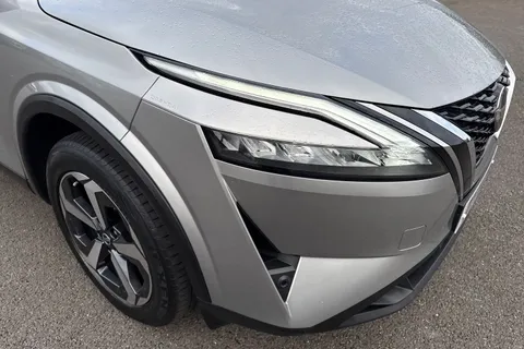 DY71USJ Nissan Qashqai 1.3 DIG-T MHEV N-Connecta Euro 6 (s/s) 5dr Thumbnail #25