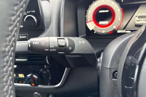 DY71USJ Nissan Qashqai 1.3 DIG-T MHEV N-Connecta Euro 6 (s/s) 5dr Thumbnail #41