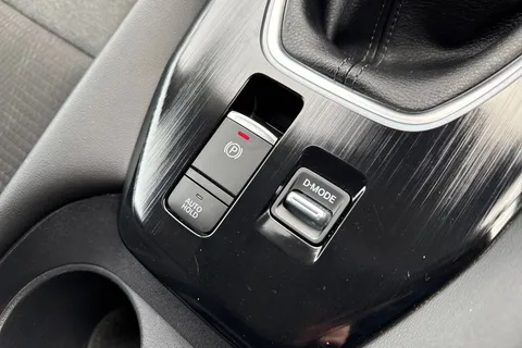 DY71USJ Nissan Qashqai 1.3 DIG-T MHEV N-Connecta Euro 6 (s/s) 5dr Thumbnail #56